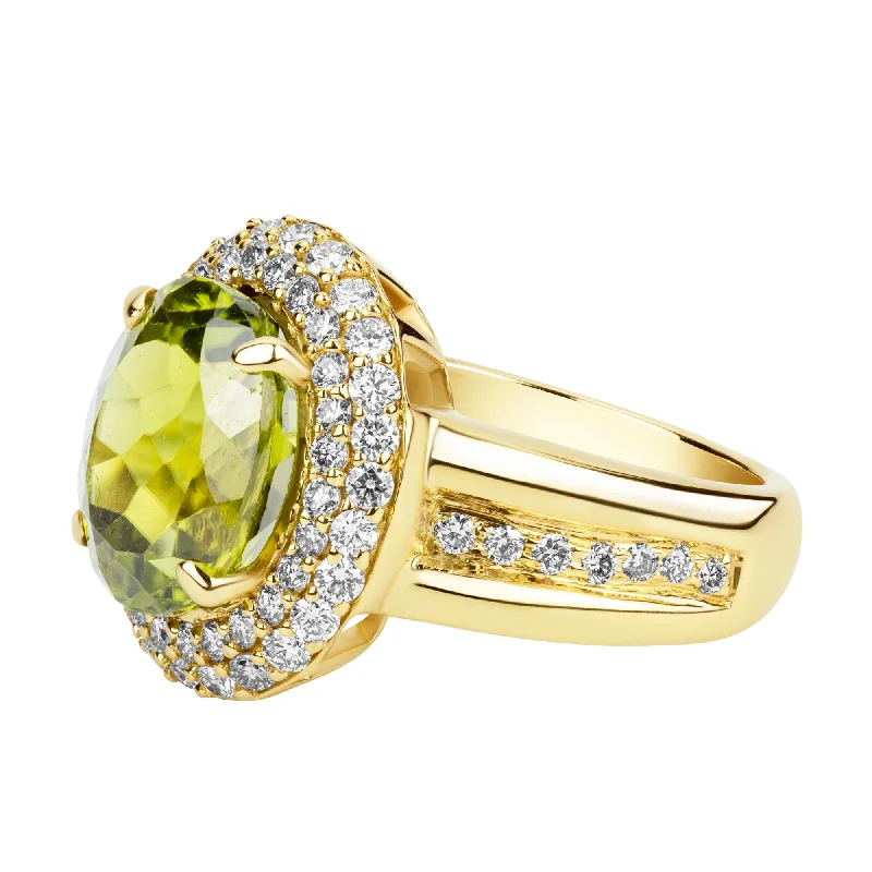 ladies-radiant-cut-emerald-rings-Ring - Peridot And Diamond