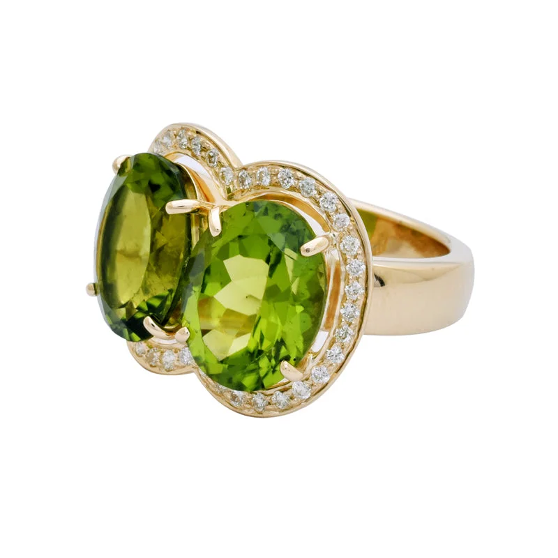 ladies-vintage-diamond-rings-Ring- Peridot and Diamond