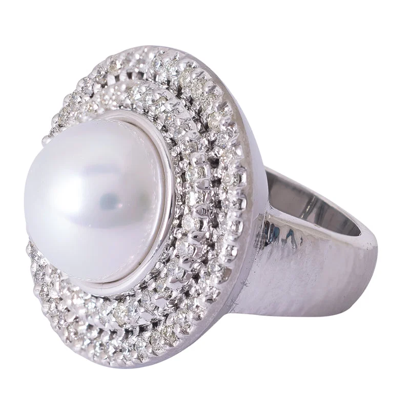 ladies-modern-rose-gold-rings-Ring- Pearl and Diamond