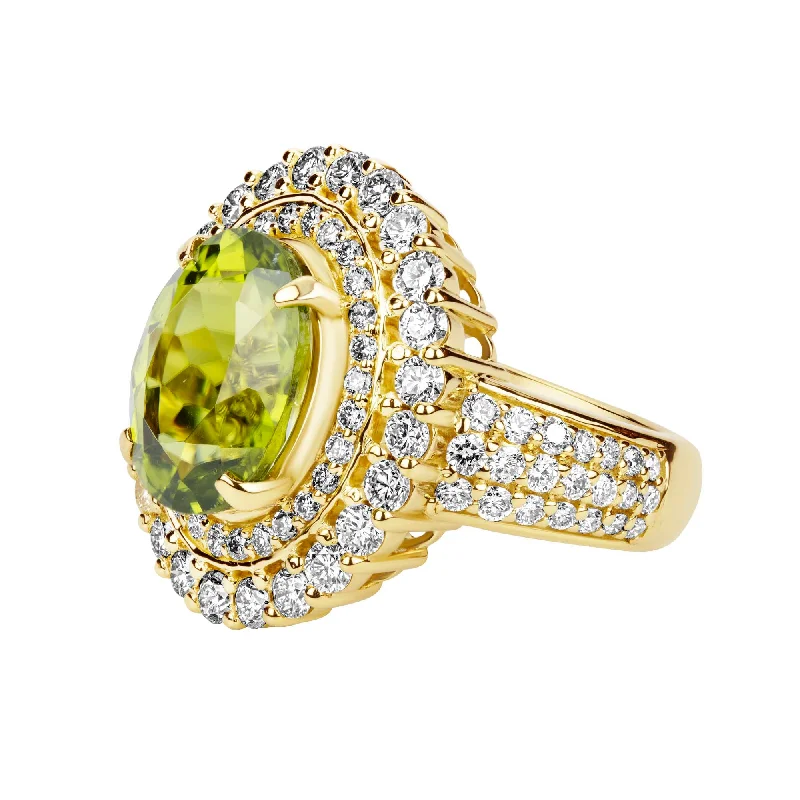 ladies-pear-cut-white-gold-rings-Ring - Peridot And Diamond