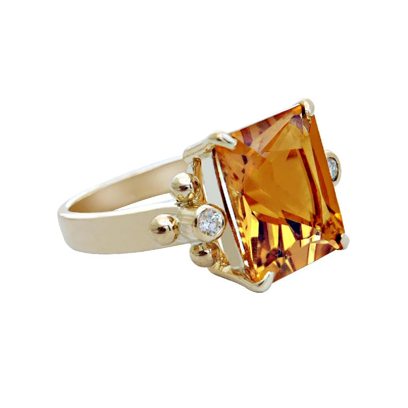 ladies-luxury-emerald-rings-Ring-Citrine and Diamond