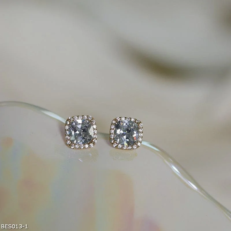 ladies-flower-mini-hoop-earrings-Elegant zircon earrings