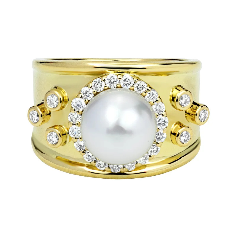 ladies-luxury-emerald-rings-Ring - South Sea Pearl And Diamond