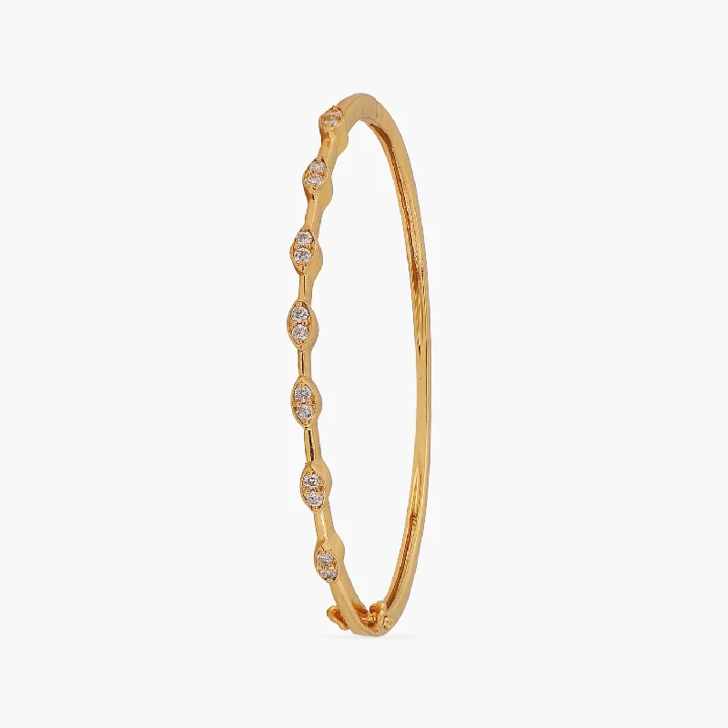 Ladies bracelets for wellness elegance -Zharat Delicate CZ Bracelet