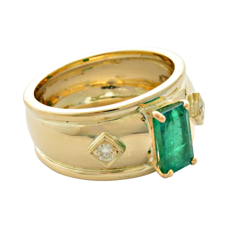 ladies-pearl-channel-set-rings-Ring-Emerald and Diamond