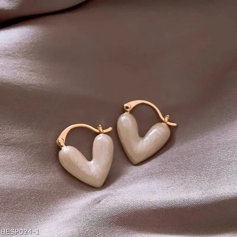 ladies-modern-bar-drop-earrings-Heart shape  earrings