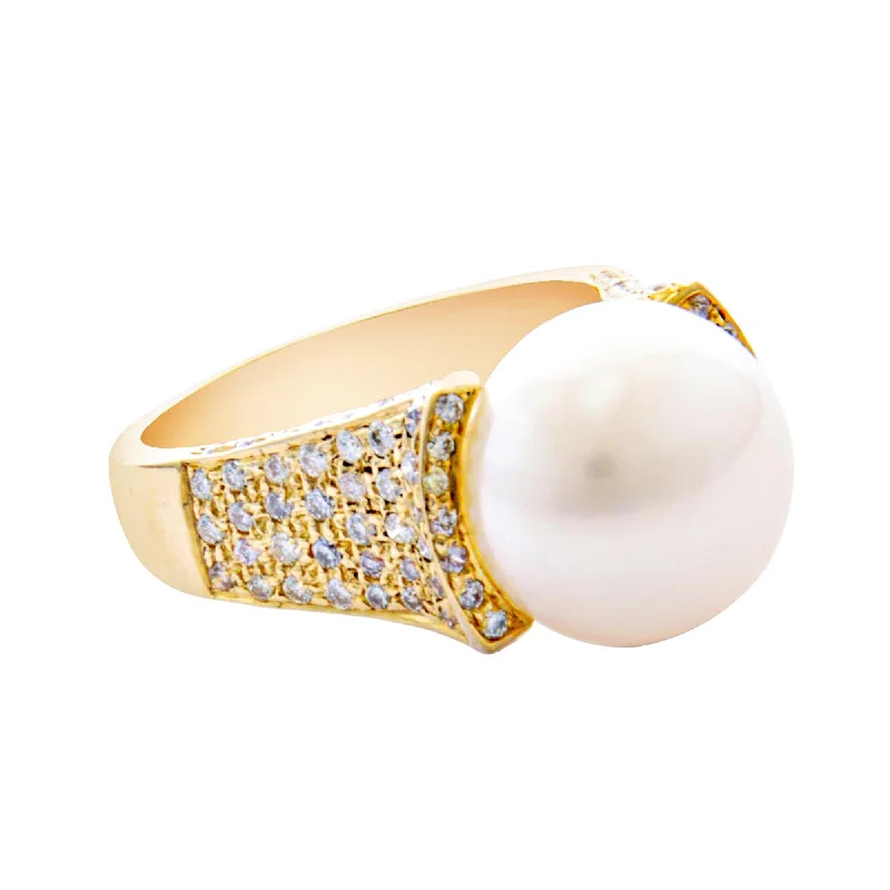 ladies-pear-cut-white-gold-rings-Ring-Pearl and Diamond