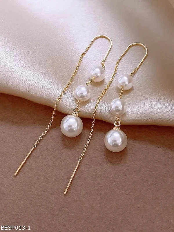 ladies-custom-gold-earrings-Pearl tassel string earrings