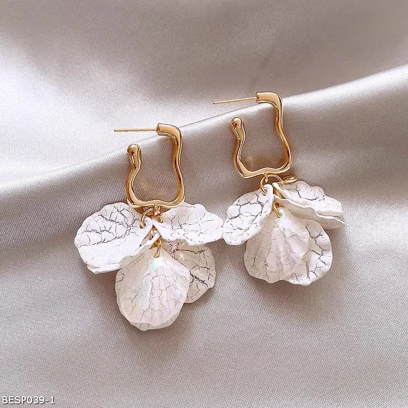 ladies-ear-wrap-diamond-earrings-Light luxury petal earrings