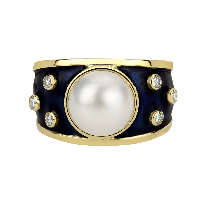 ladies-modern-platinum-rings-Ring- South Sea Pearl And Diamond (Enamel)