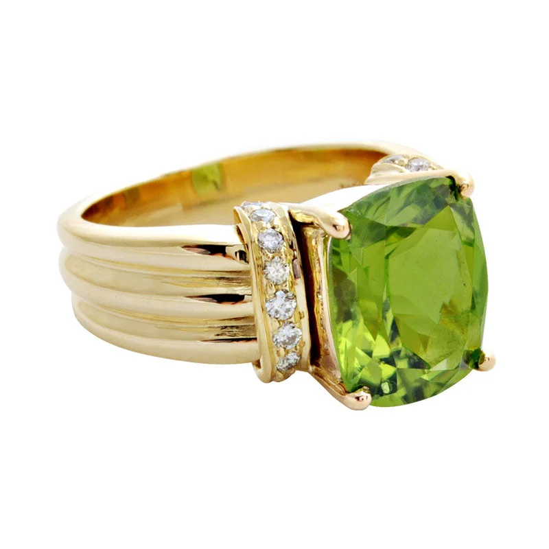 ladies-classic-silver-rings-Ring-Peridot and Diamond