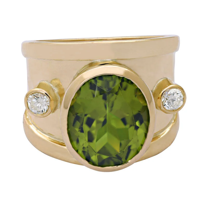 ladies-oval-rose-gold-rings-Ring-Peridot and Diamond