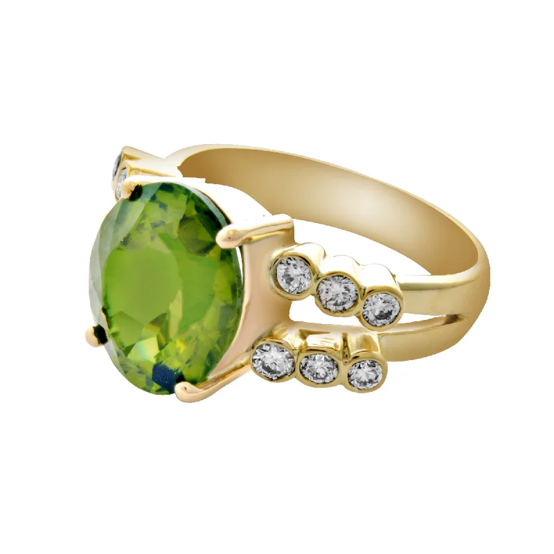 ladies-modern-diamond-rings-Ring-Peridot and Diamond