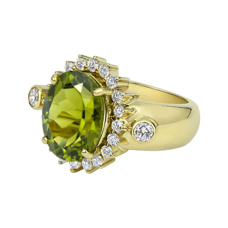 ladies-cushion-cut-platinum-rings-Ring - Peridot And Diamond