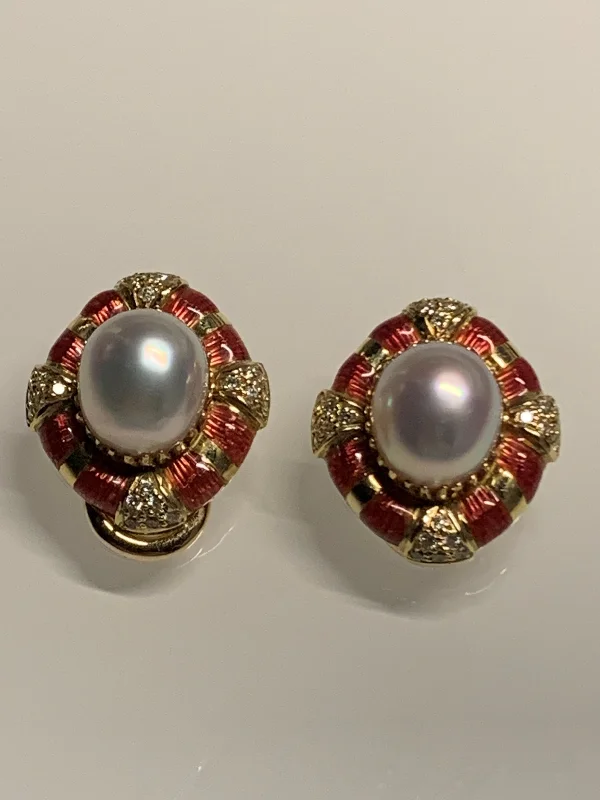 ladies-moon-ear-cuff-earrings-Repair - Earrings - Pearl and Diamond (Enamel)