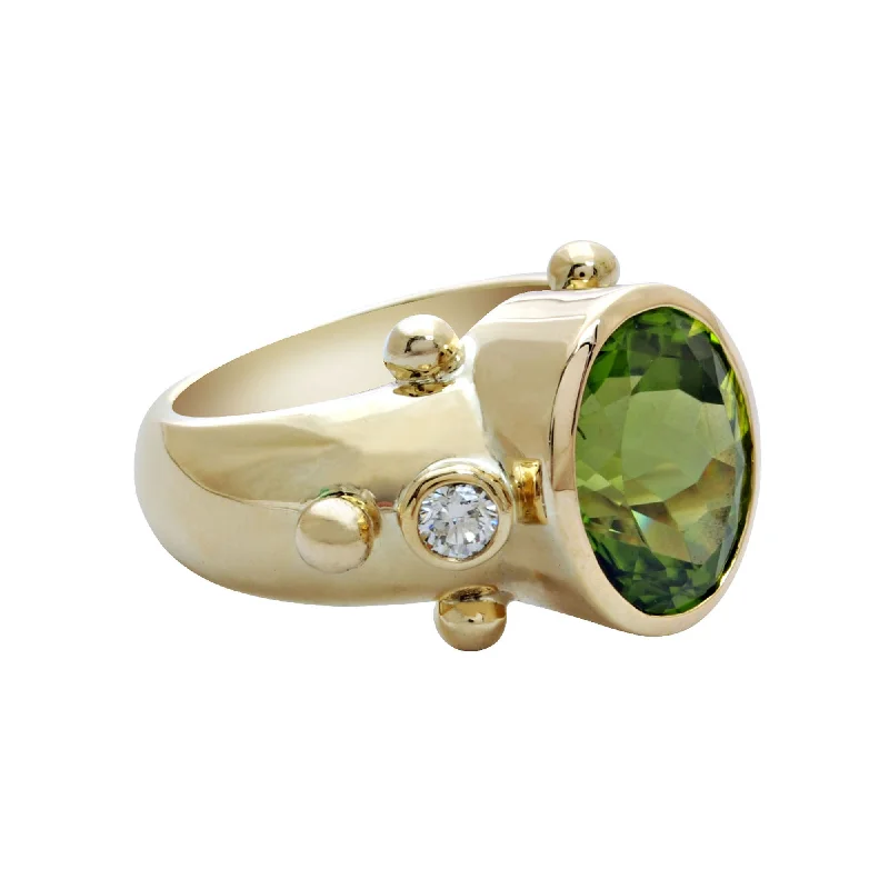 ladies-silver-accent-rings-Ring - Peridot & Diamond